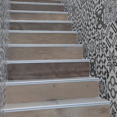 Les Suites Du Relais Saint-Martin-d'Ablois Luaran gambar